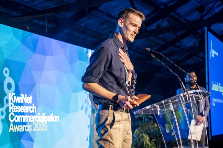 Josiah Bugden at the KiwiNet Research Commercialisation Awards 2025